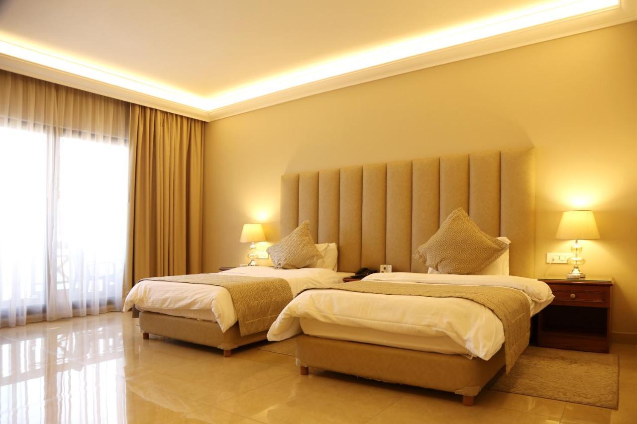 Bayview Hotel Beirut Exterior photo