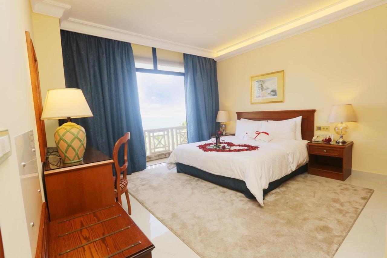 Bayview Hotel Beirut Exterior photo