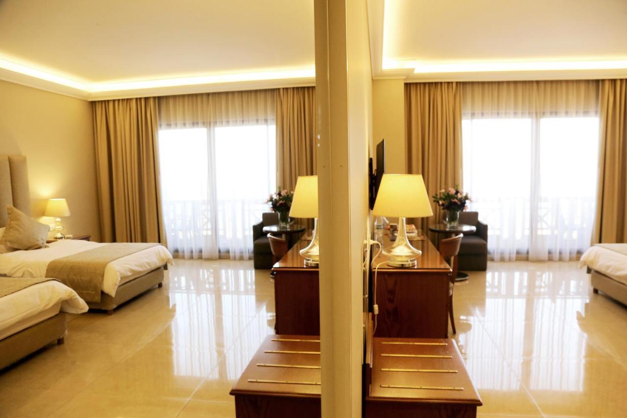 Bayview Hotel Beirut Exterior photo